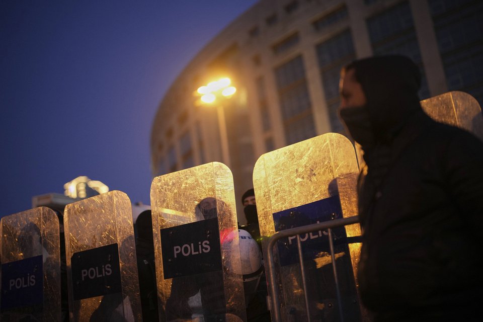 Διαδηλώσεις στην Κωνσταντινούπολη για τον Ιμάμογλου