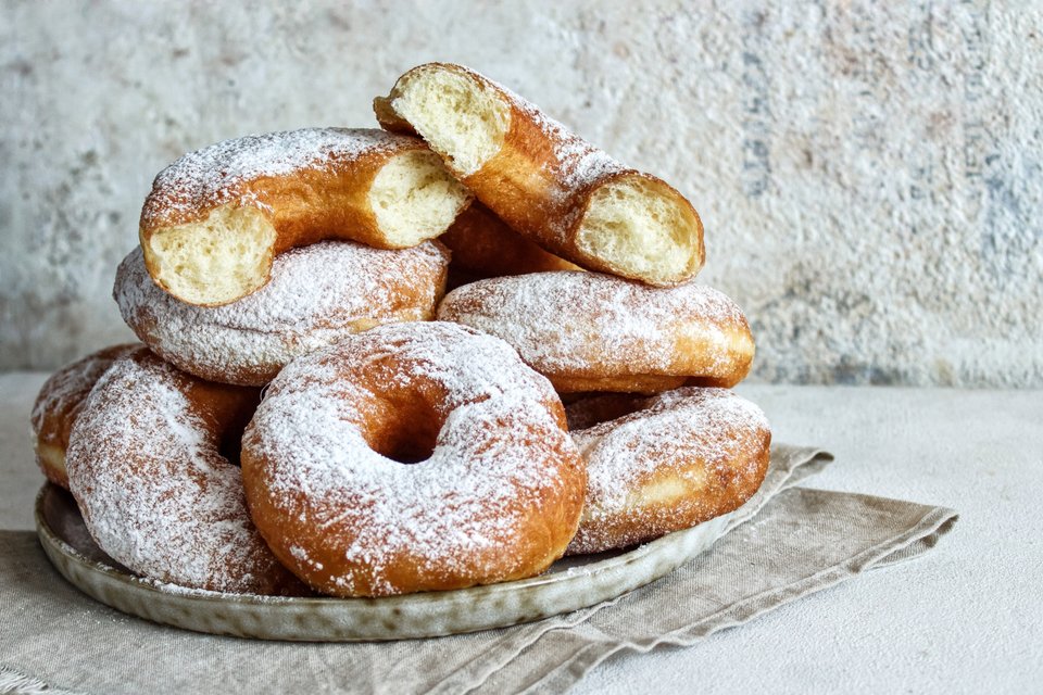Αφράτα ντόνατ χωρίς αβγά, γάλα και βούτυρο/ φωτογραφία: shutterstock