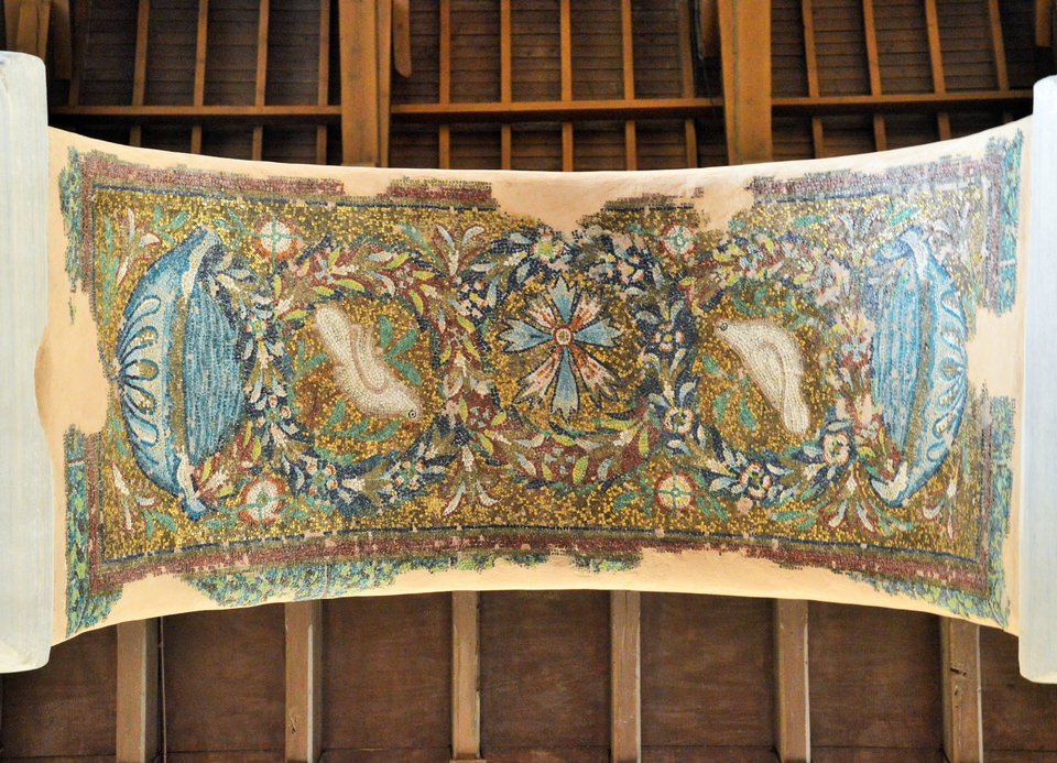 Αχειροποίητος (ψηφιδωτά περ. 500)