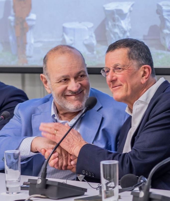 Δημήτρης Δασκαλόπουλος, σερ Άντονι Γκόρμλεϊ