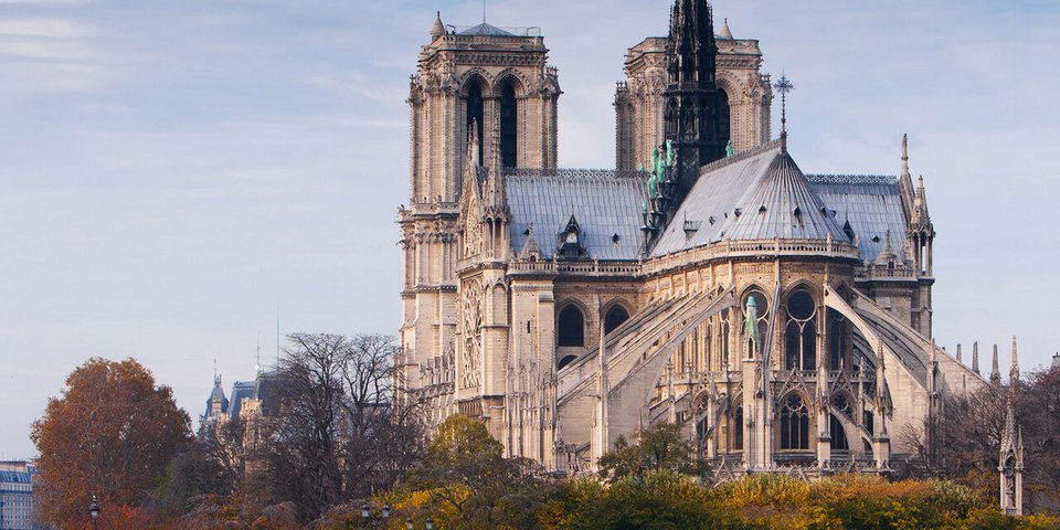 Μετά από μια μεγάλη πυρκαγιά το 2019, ο καθεδρικός ναός -ο οποίος χρειάστηκε 182 χρόνια για να χτιστεί και ολοκληρώθηκε επίσημα το 1345- είναι επιτέλους και πάλι ανοιχτός για το κοινό / PEXELS