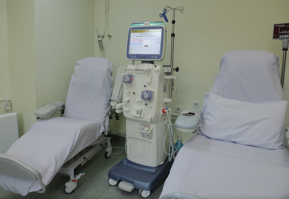 Το μηχάνημα εξωτερικής νεφρικής λειτουργίας που δώρισε ο ΟΠΑΠ στο Γενικό Νοσοκομείο Φλώρινας 