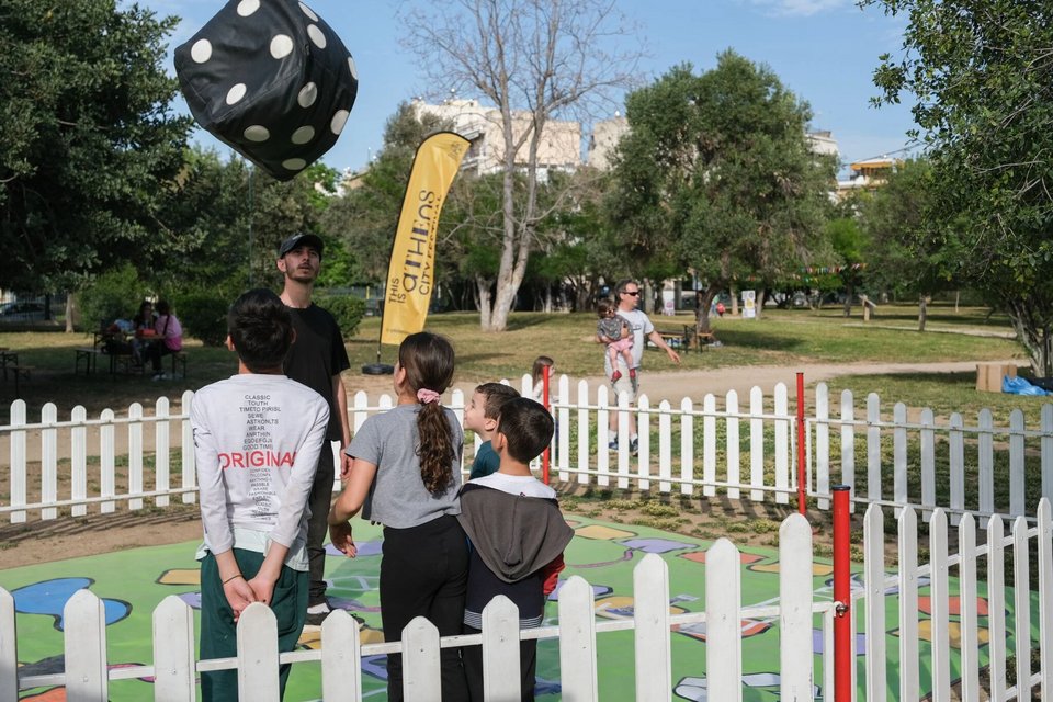 Διαδραστικό πρόγραμμα με ανοιξιάτικη διάθεση και δοκιμασίες παιχνιδιών για παιδιά κάθε ηλικίας 