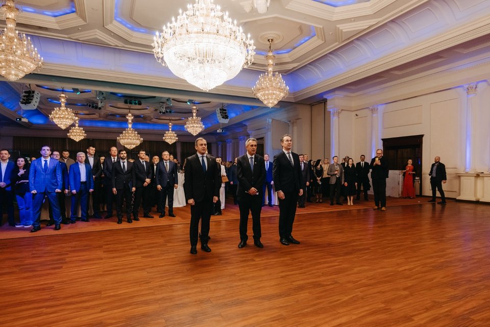 Η δεξίωση του εορτασμού της επετείου της Ελληνικής Επανάστασης ξεκίνησε από τον Εθνικό Ύμνο της Ελλάδας.
