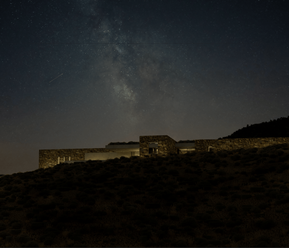 Νυχτερινή -μαγευτική- άποψη της κατοικίας Horizon House