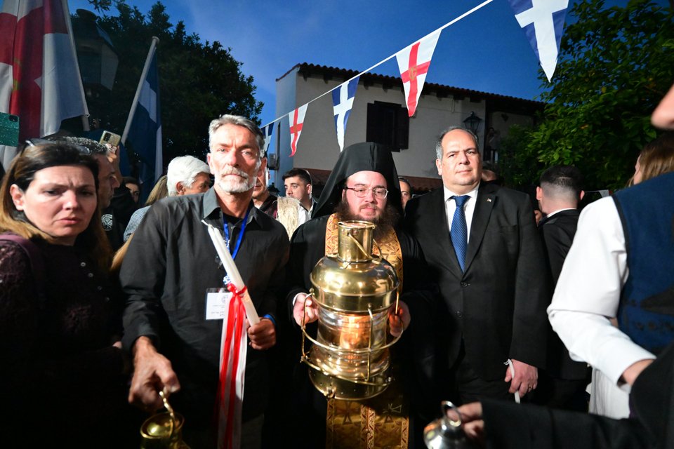 Το Άγιο Φως στο Μετόχι του Παναγίου Τάφου