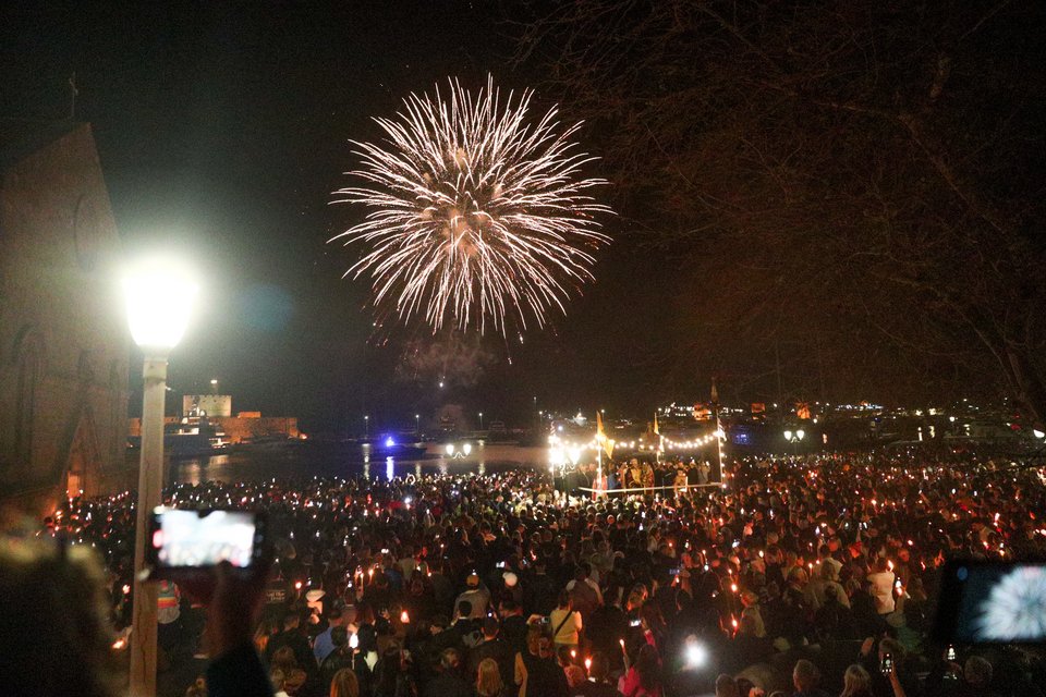 Ανάσταση στον Ναό του Ευαγγελισμού το λιμάνι της Ρόδου 
