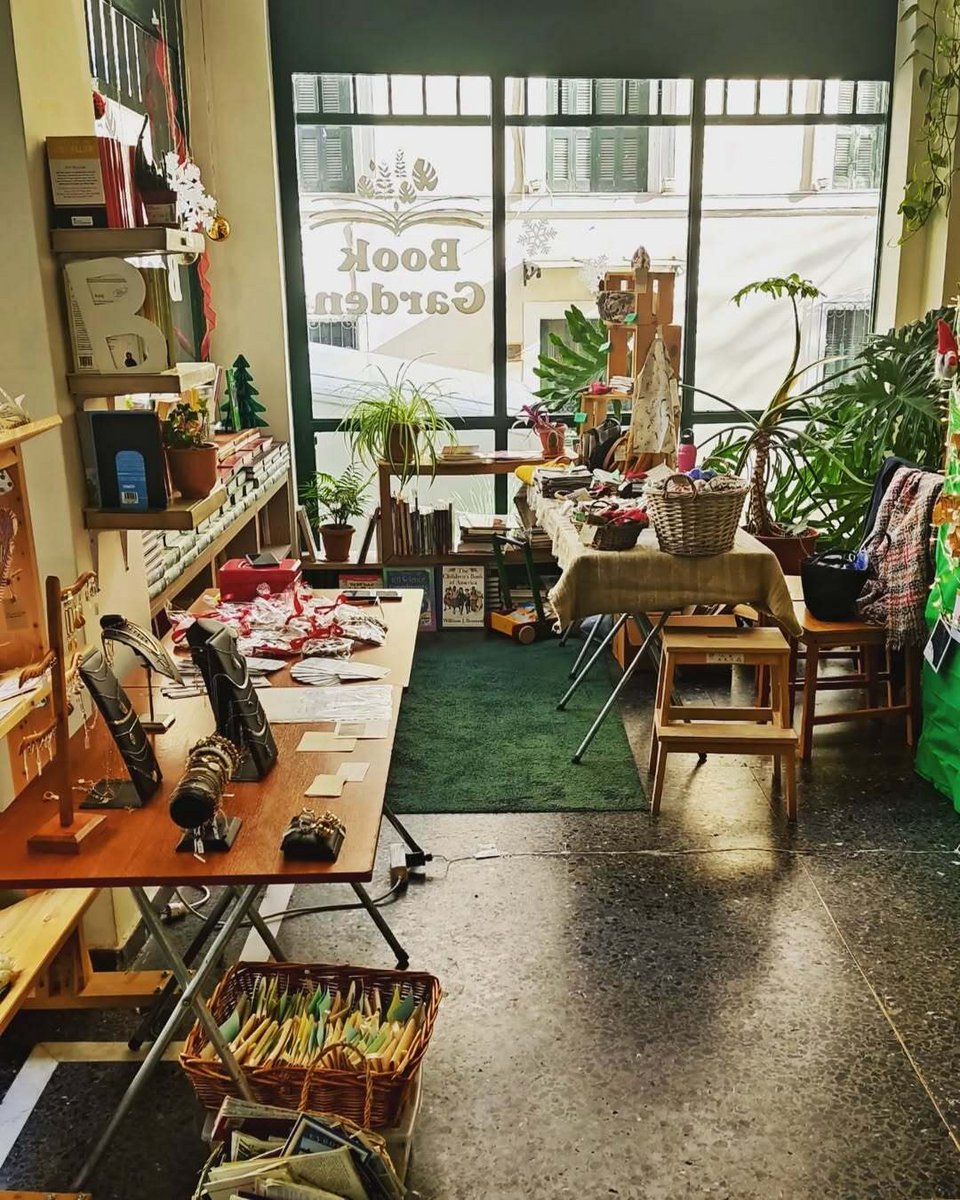 Ο πράσινος χώρος του Book Garden στο Κουκάκι / Φωτογραφία: bookgardenathens/Instagram
