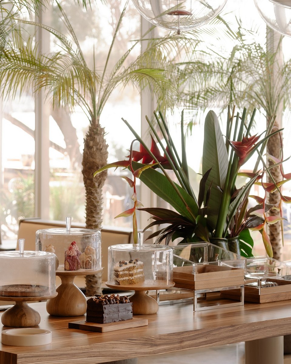 O μπουφές του brunch κάθε weekend στο Bungalow7 στη Γλυφάδα / Φωτογραφία: bungalow7athens/Instagram
