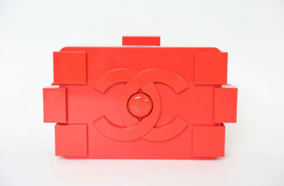 Η τσάντα που μοιάζει με Lego 