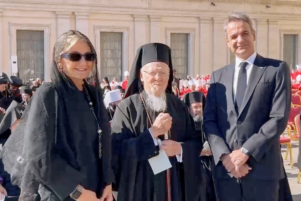 Κυριάκος και Μαρέβα Μητσοτάκη με τον Οικουμενικό Πατριάρχη Βαρθολομαίο