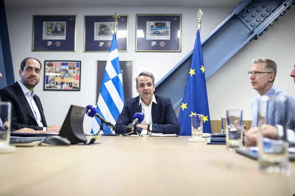 Επίσκεψη Μητσοτάκη στο υπουργείο Πολιτικής Προστασίας