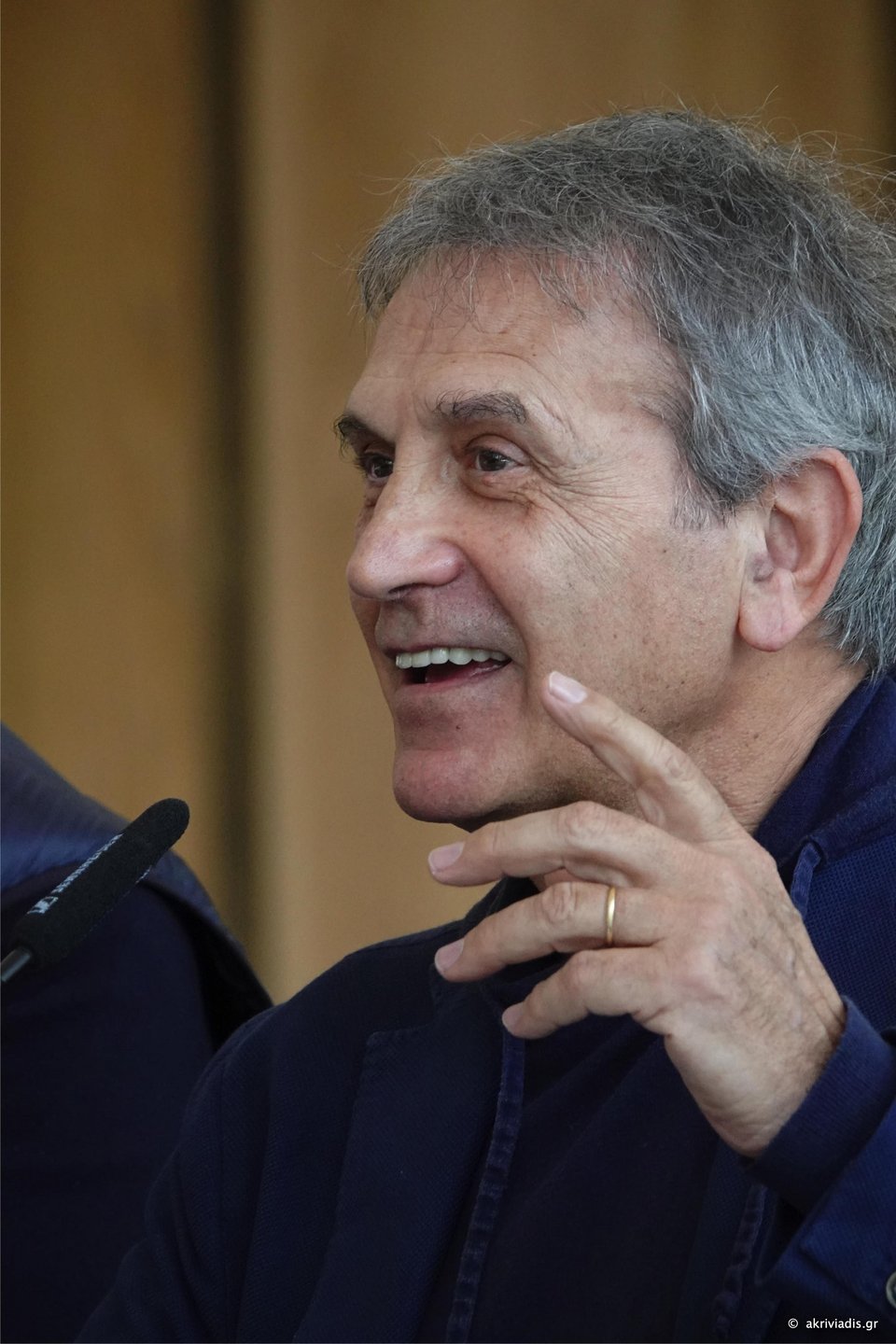 Παρότι γεννήθηκα σε ρεμπέτικη οικογένεια δεν ακολούθησα τον ρεμπέτικο τρόπο ζωής, ανέφερε ο Γιώργος Νταλάρας μιλώντας για το αφιέρωμα στο ρεμπέτικο που ετοιμάζει στο Μέγαρο Μουσικής