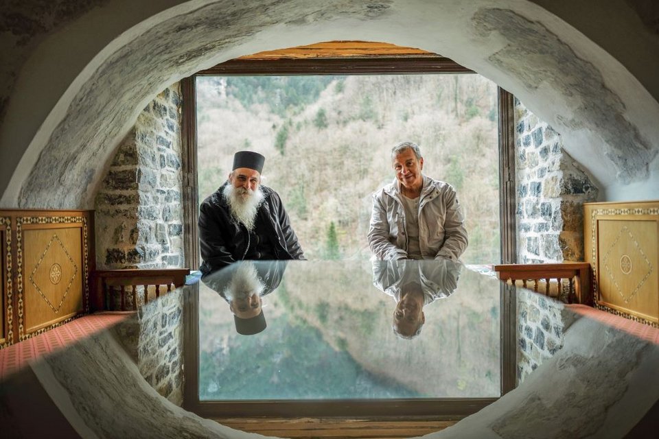 Μονές Πάσχα Πρωταγωνιστές