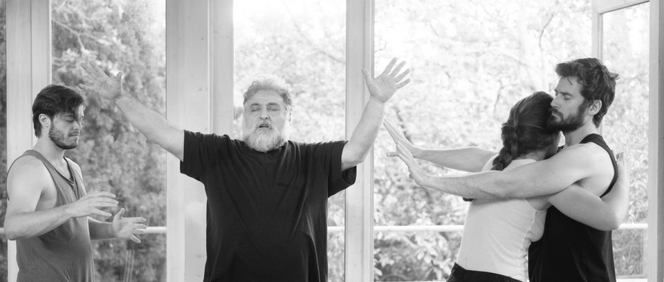 Εντατικές πρόβες για τον θίασο