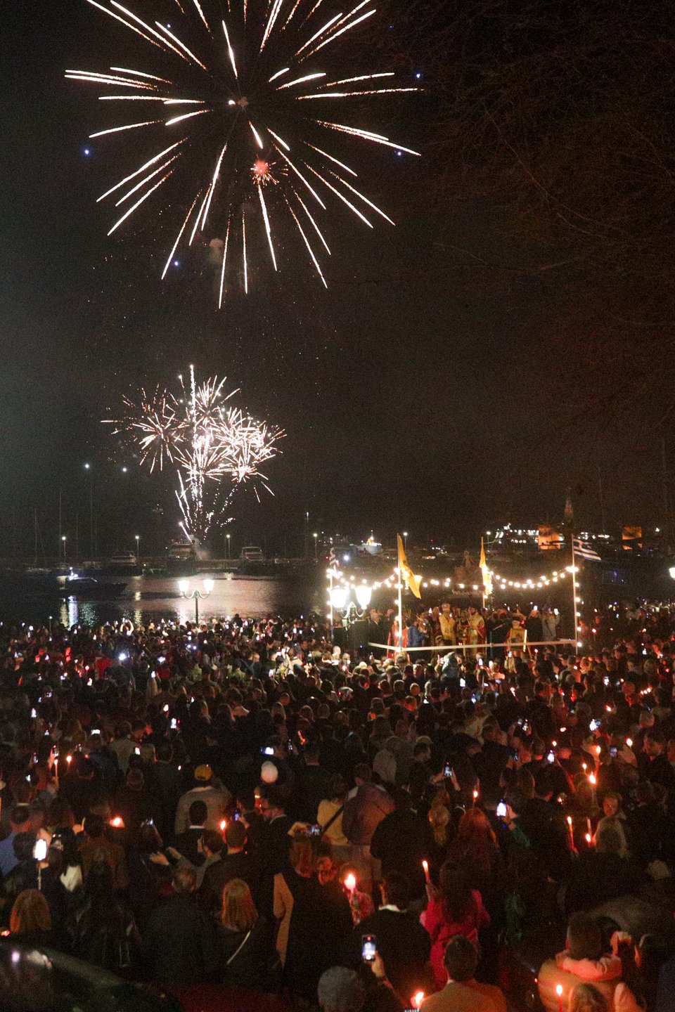 Ανάσταση στον Ναό του Ευαγγελισμού το λιμάνι της Ρόδου 