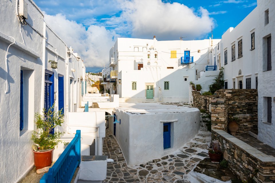 Ως ιδανική επιλογή για φυσιολατρικές δραστηριότητες εκτός υψηλής σεζόν προτείνεται στην Ελλάδα η Σίφνος