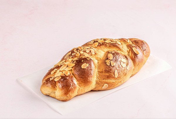 Τσουρέκι από το Πελίτ/ φωτογραφία: efood