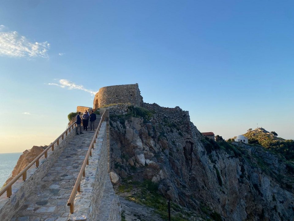 Η αποκατεστημένη είσοδος του Κάστρου της Σκιάθου