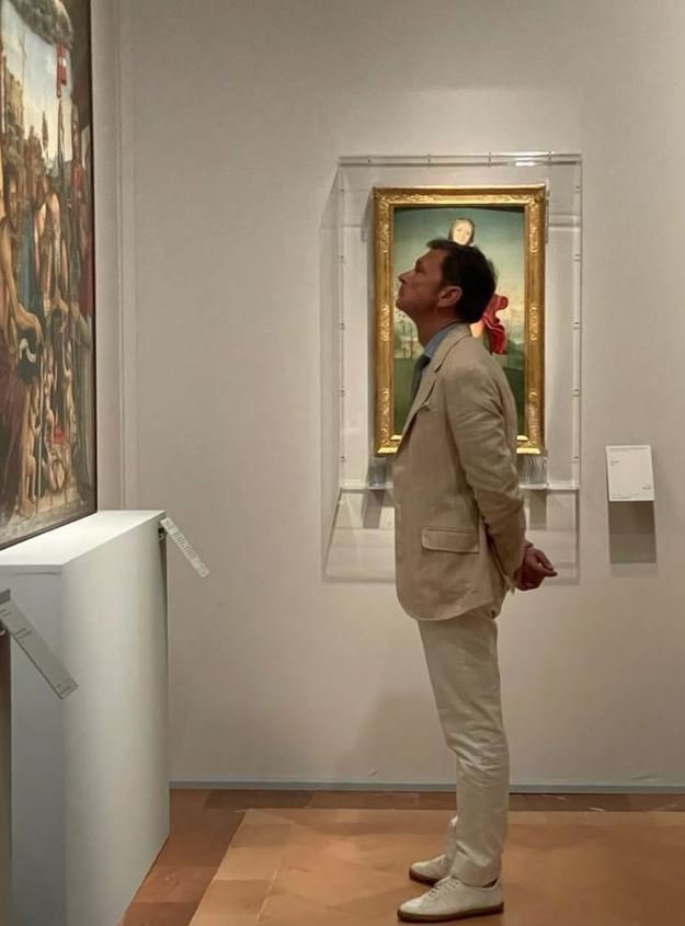 «Οι άνθρωποι που βραβεύουμε δεν μιλούν απλώς για αλλαγή. Την υλοποιούν», λέει ο Τσάλτας. «Μέσα από την τέχνη τους, δημιουργούν πρότυπα αντίστασης, ελπίδας και συνύπαρξης. Είναι οι αυθεντικοί leaders της εποχής μας» 