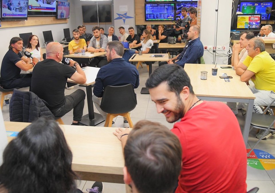 Πάμε Στοίχημα Football Party by Gazzetta σε κατάστημα ΟΠΑΠ στα Άνω Πατήσια