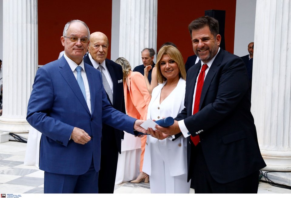 Δημήτρης Κοτταρίδης και Νίνα Κασιμάτη μαζί με τον Κωνσταντίνο Τασούλα