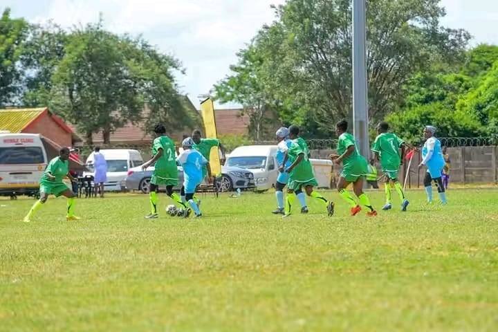 Για τις περισσότερες ηλικιωμένες γυναίκες που παίζουν σε αυτό το τουρνουά, αυτή ήταν μια εμπειρία που δεν είχαν ονειρευτεί ποτέ να ζήσουν σε ένα γήπεδο ποδοσφαίρου / SOCCER GRANNIES