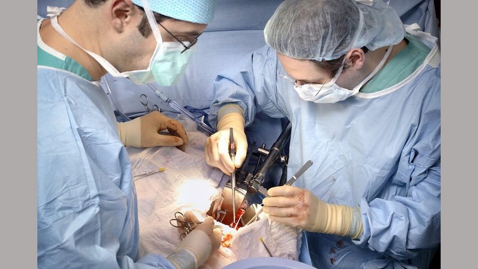 Από τη Γερμανία και την Πολωνία, μέσω του Ισραήλ, μέχρι την κλινική στο Eldoret της Κένυας, που βρίσκεται σήμερα στο επίκεντρο ενός διεθνούς και φαινομενικά εγκληματικού εμπορίου νεφρών / WIKIPEDIA