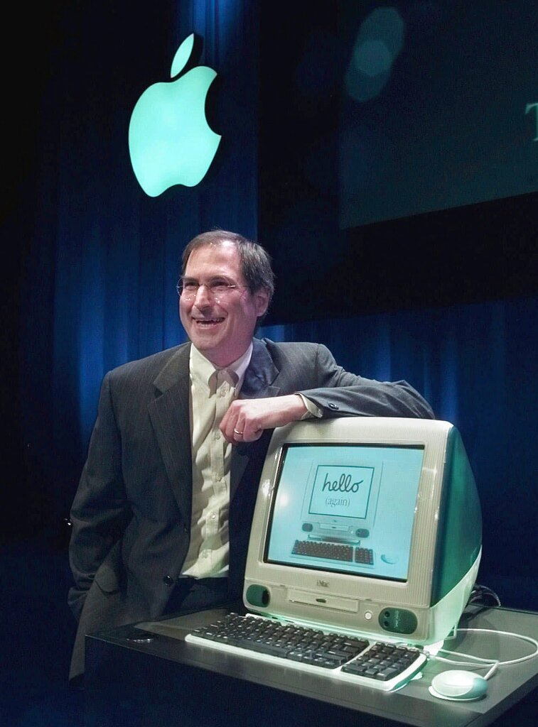 Ο Στ. Τζομπς στην Apple to 1998 / Φωτογραφία: AP