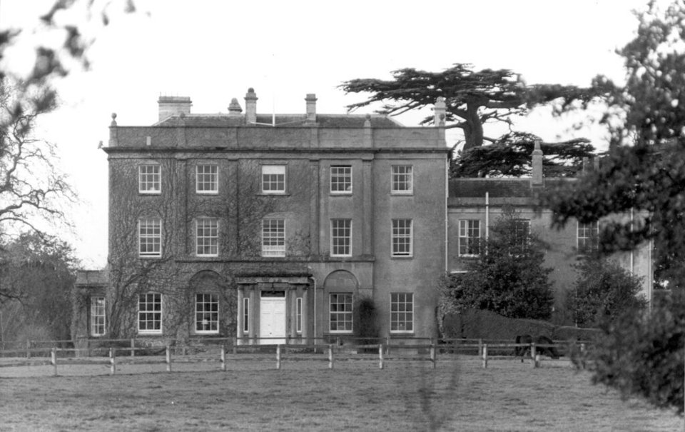 Η εξωτερική όψη του Highgrove House σε μια φωτογραφία από τις 24 Μαΐου 1982