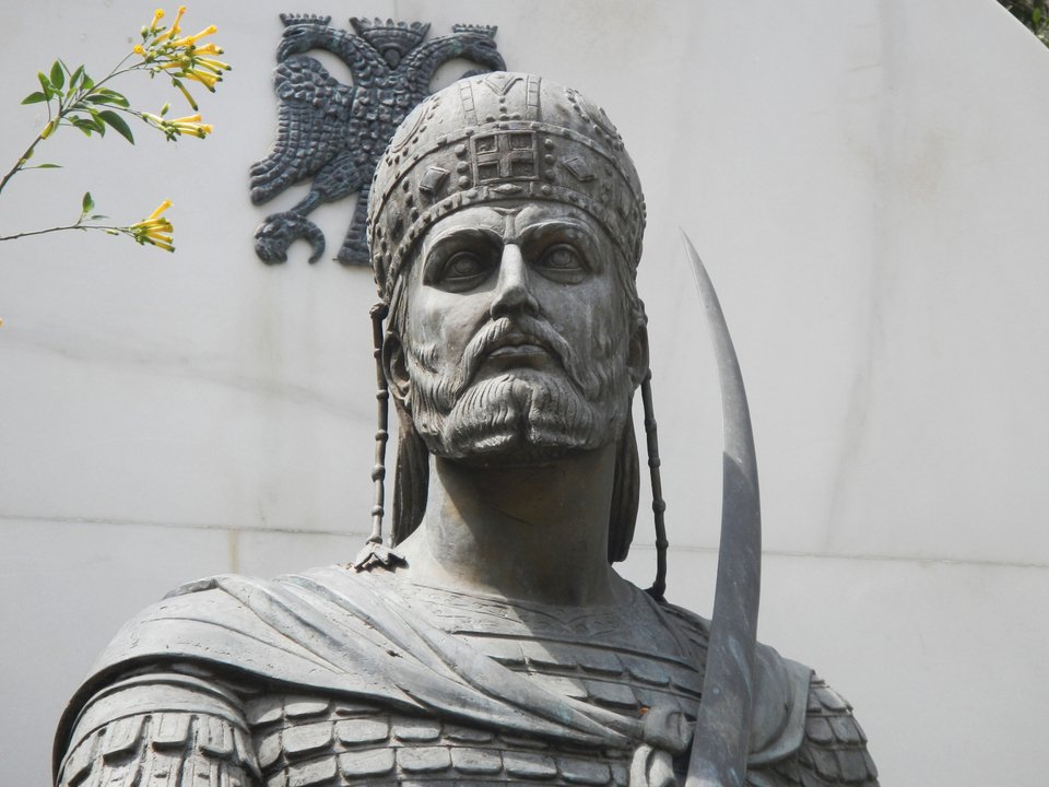 Άγαλμα του Κωνσταντίνου Παλαιολόγου / Shutterstock