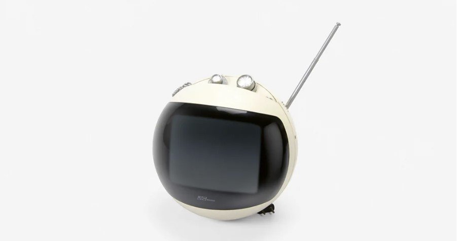 Η τηλεόραση JVC Videosphere (1970) σε σχήμα διαστημικού κράνους είναι ένα κλασικό σχέδιο της εποχής (Πηγή: Μουσείο Σχεδίου Βρυξελλών)