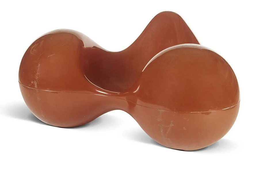 Η καρέκλα Tomato Chair του Eero Aarnio από το 1971 είναι ένα από τα εκθέματα της έκθεσης Science Fiction Design στο Vitra Design Museum (Πηγή: Vitra Design Museum/ Roland Engerisser)
