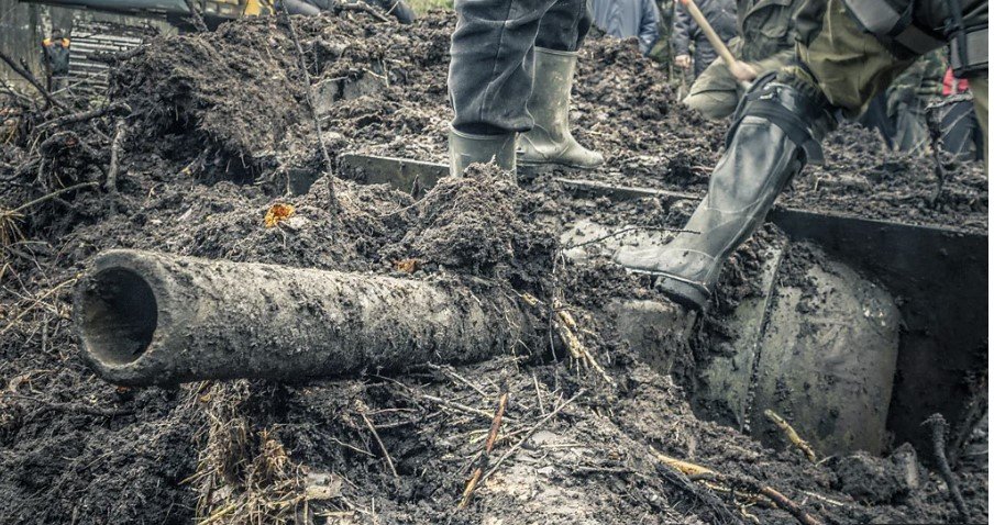 Σήμερα, περισσότερα από 75 χρόνια μετά τις μάχες αυτές, τόσο σοβιετικά όσο και γερμανικά άρματα ανασύρονται από τα αχανή έλη της Λευκορωσίας / FACEBOOK