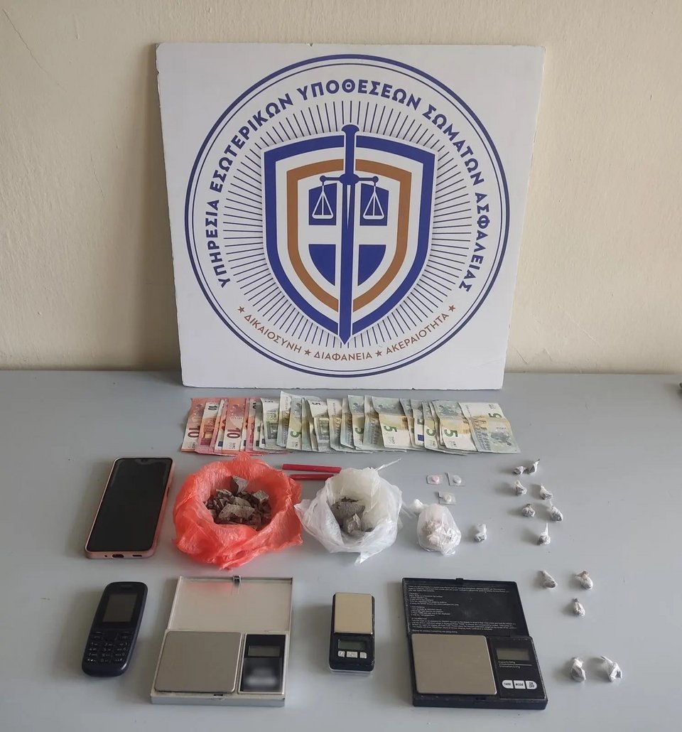 Όσα κατέσχεσαν οι Αρχές κατά τη σύλληψη της ειδικευόμενης ψυχιάτρου