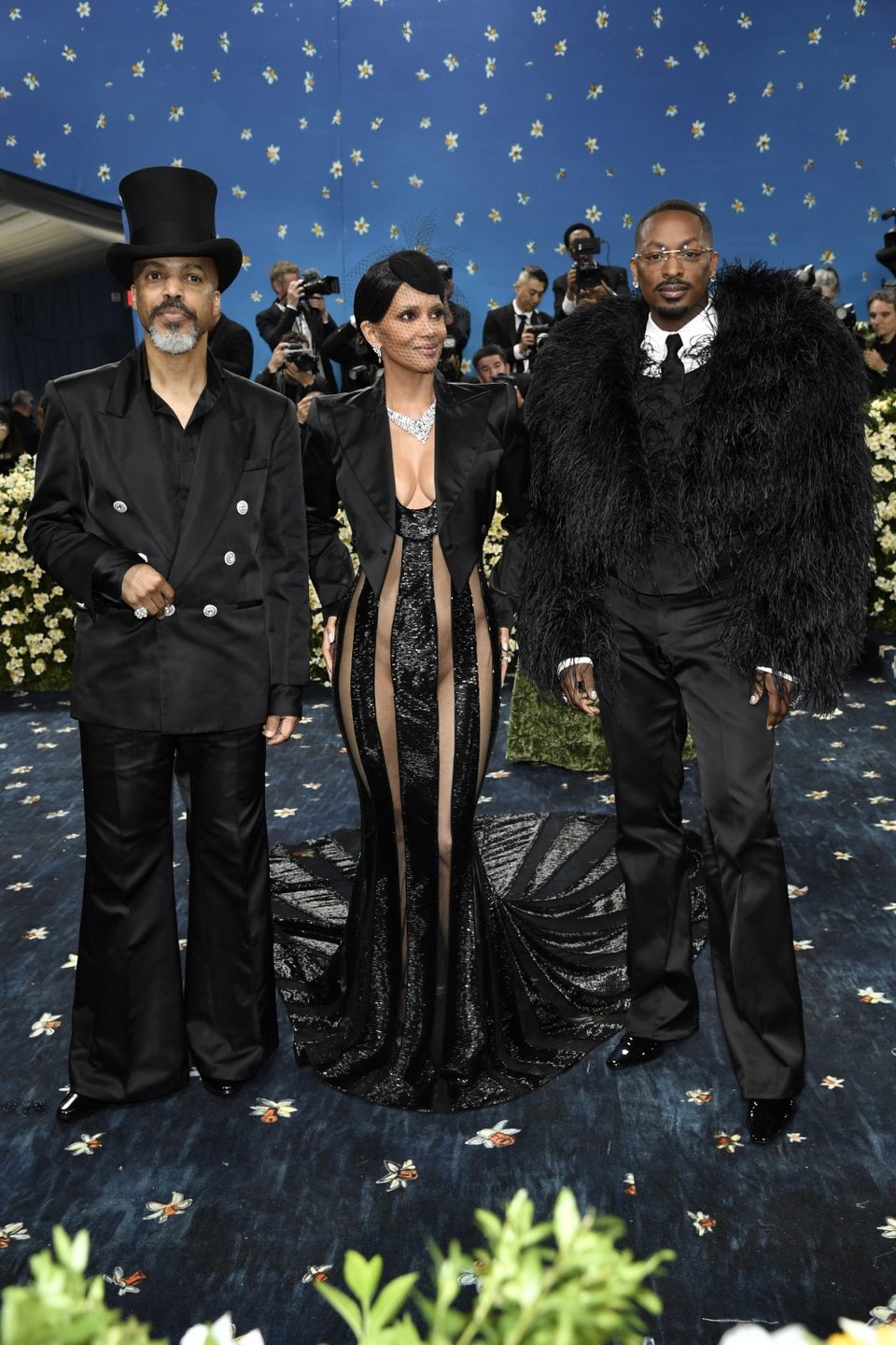Η Χάλι Μπέρι με προκλητικό ντύσιμο στο Met Gala