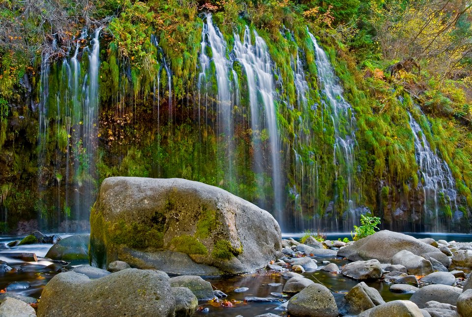 Ο εντυπωσιακός καταρράκτης Mossbrae Falls