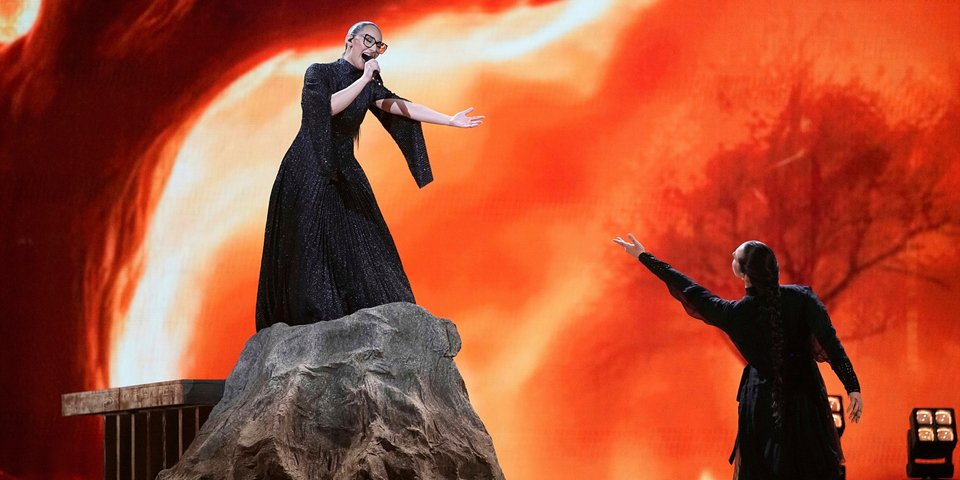 Η Κλαυδία στη σκηνή της Eurovision 2025 με την «Αστερομάτα» / Φωτογραφία: AP Photo/Martin Meissner