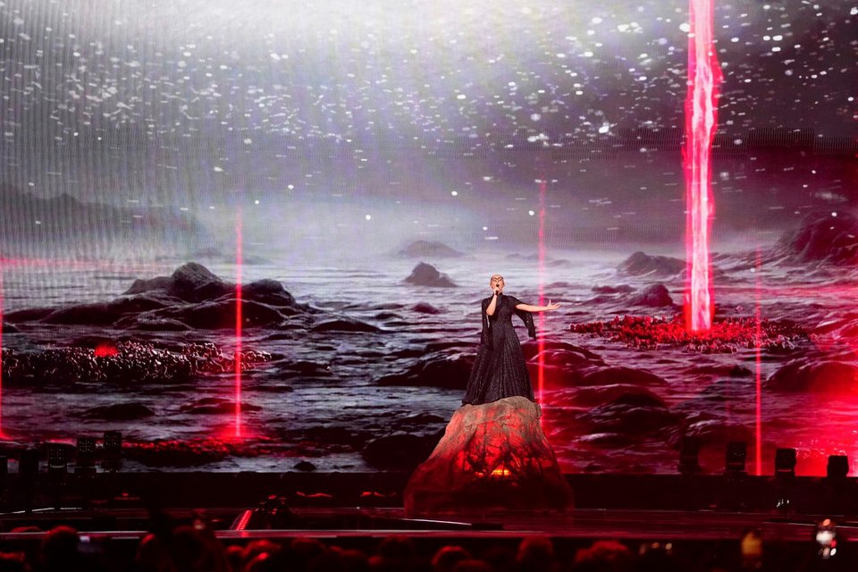Η Κλαυδία στη σκηνή της Eurovision 2025 με την «Αστερομάτα» / Φωτογραφία: AP Photo/Martin Meissner