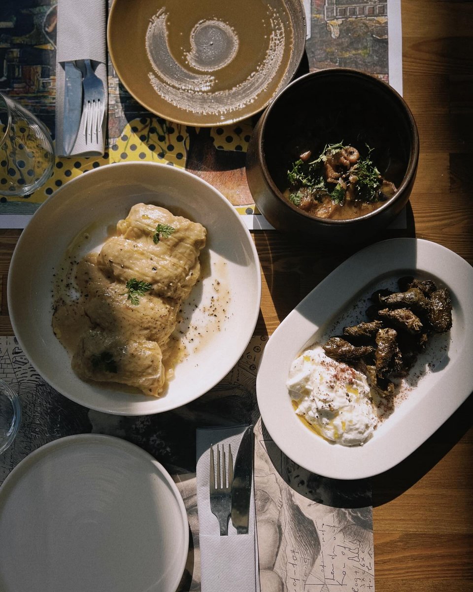 Ένα μείγμα γεύσεων, αναμνήσεων, υλικών που αγάπησε στα ταξίδια της η Μαρίνα Χρονά απαρτίζουν το μενού στο νέο της εστιατόριο «Μείγμα» στον Κεραμεικό / Φωτογραφία: meigma_athens/Instagram