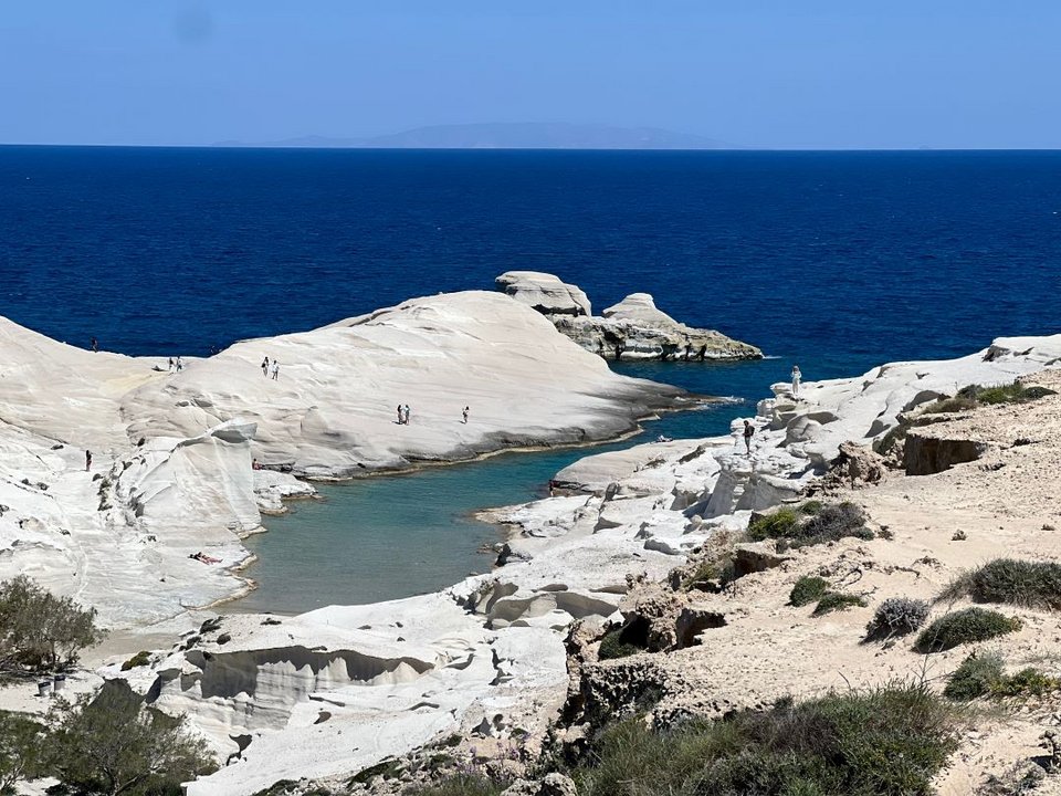 Μήλος Σαρακήνικο παραλία