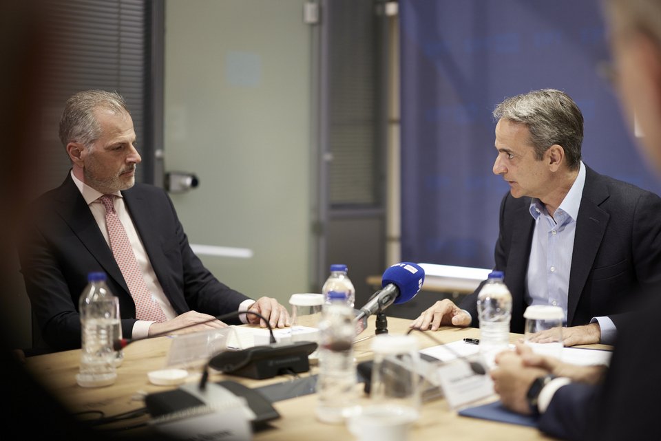 Σύσκεψη με τον Γιάννη Παπαδόπουλο και στελέχη της ΕΡΤ είχε ο πρωθυπουργός / Φωτογραφία: intimenews, Δημήτρης Παπαμήτσος