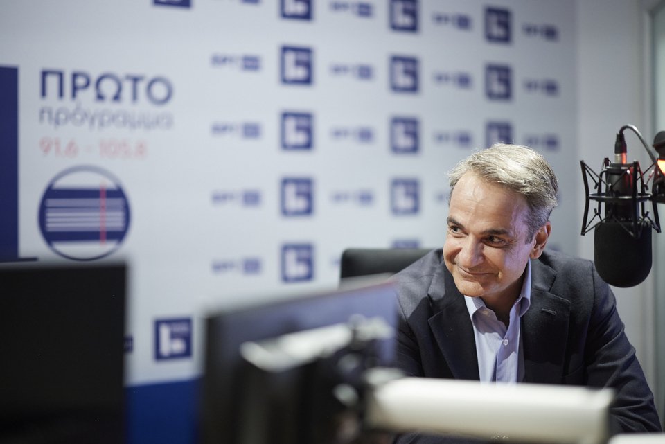 Ο πρωθυπουργός στο στούντιο του Προγράμματος 1 / Φωτογραφία: intimenews, Δημήτρης Παπαμήτσος