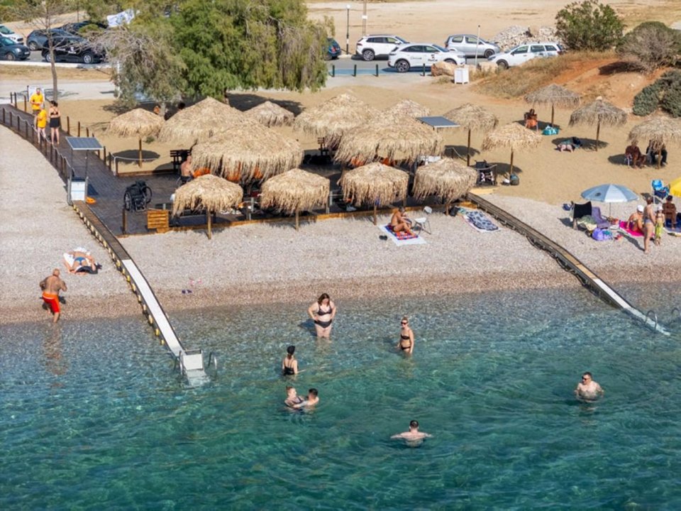 Η Γλυφάδα, για άλλη μια χρονιά, δείχνει έμπρακτα τον σεβασμό και τη φροντίδα της για την προσβασιμότητα και την ισότητα, φέρνοντας ξανά σε λειτουργία το Seatrac