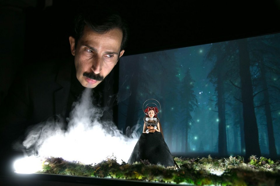 «Η Μικρή μέσα στο Σκοτεινό Δάσος»