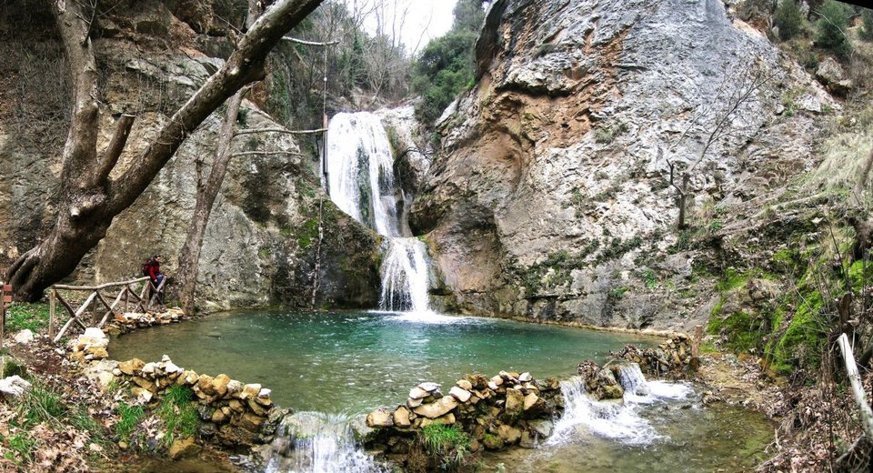Ο καταρράκτης της περιοχής