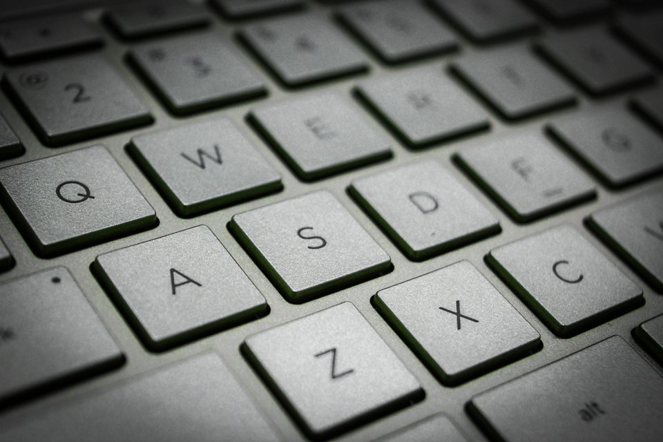 Γιατί η διάταξη QWERTY έχει αντέξει για τόσα χρόνια; / PEXELS