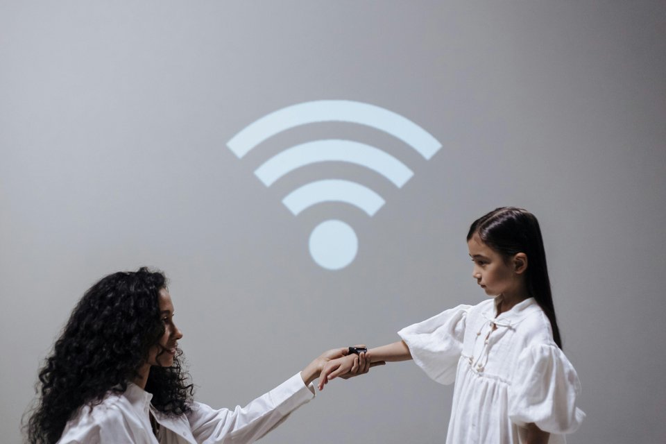 Το να ζητάς τον κωδικό Wi-Fi είναι σχεδόν σαν να ζητάς ένα ποτήρι νερό σε πολλά σπίτια και καταστήματα / PEXELS