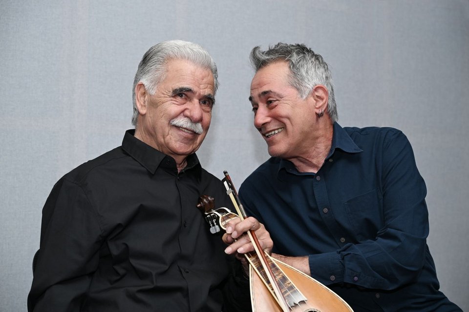 Παντελής Θαλασσινός, Βασίλης Σκουλάς