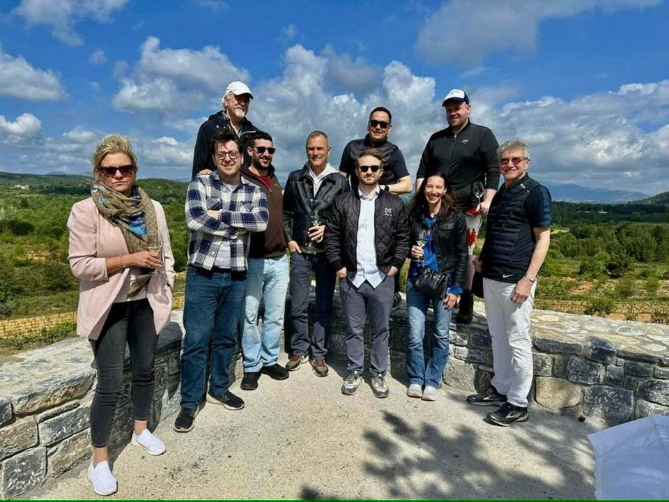Εννέα Master Sommeliers από διάφορες πολιτείες των Ηνωμένων Πολιτειών στην Πελοπόννησο